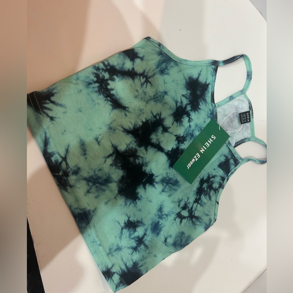 NEW SHEIN Crop Top - Med
